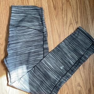 LULULEMON (ivivva) leggings